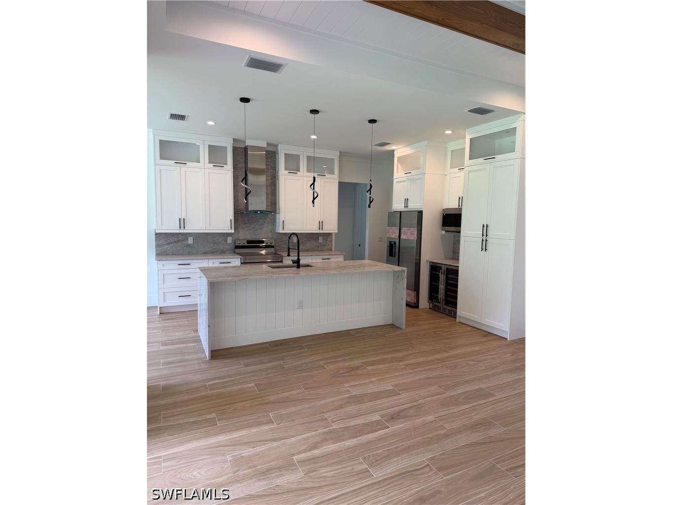 377 2nd Street NE Naples FL 34120 226021120 image2