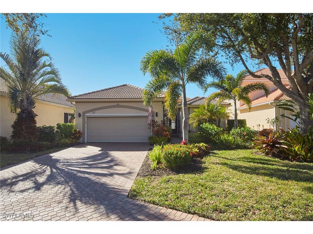 377 Mallory Court Naples FL 34110 226005813 image1