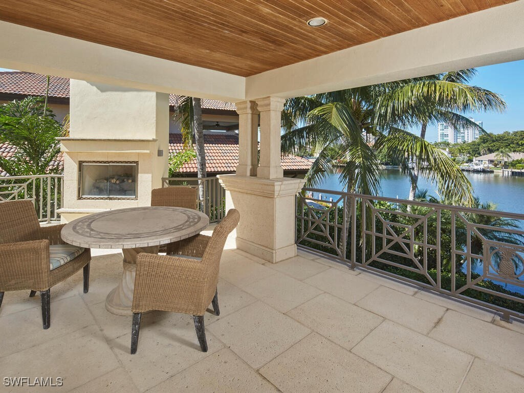 377 Pirates Bight Naples FL 34103 225079001 image27