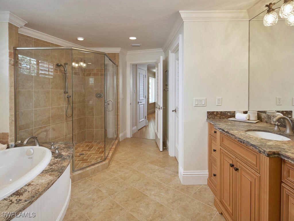 377 Pirates Bight Naples FL 34103 225079001 image29