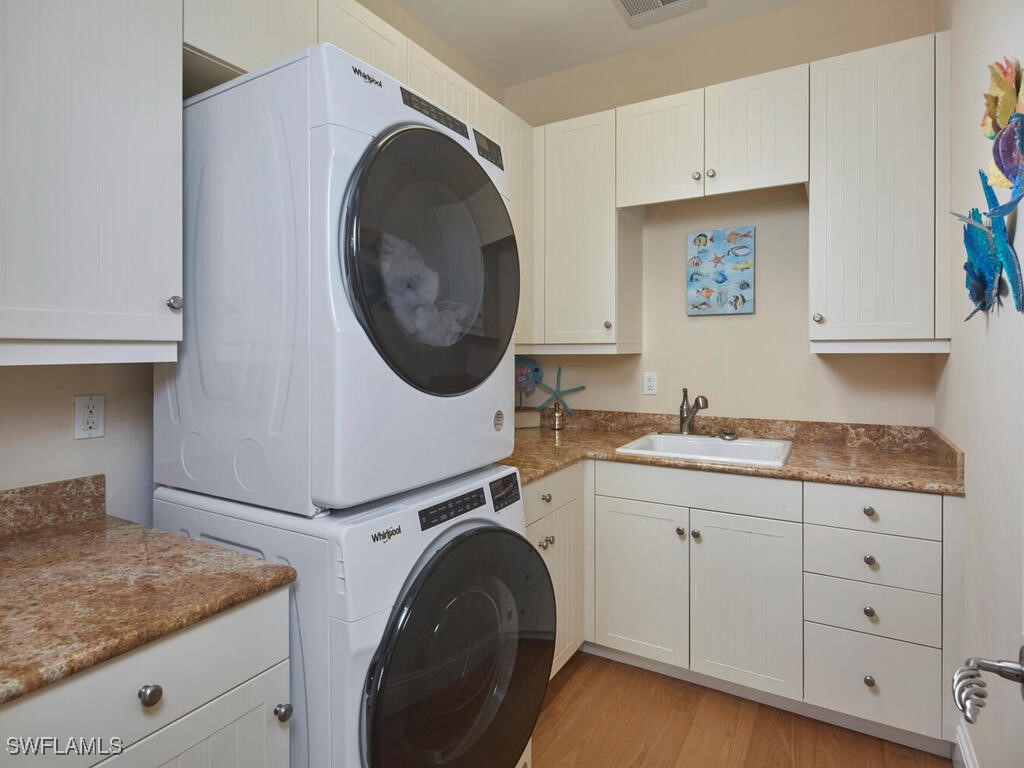 377 Pirates Bight Naples FL 34103 225079001 image38