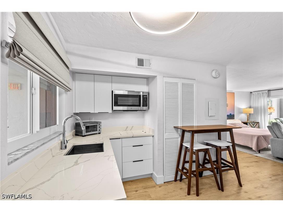 377 Vanderbilt Beach Road #102 Naples FL 34108 226020664 image5