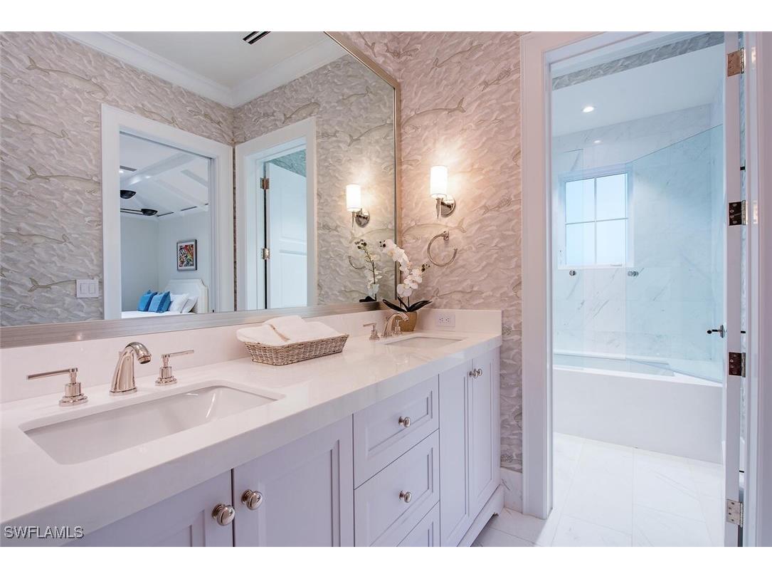 3777 Gordon Drive Naples FL 34102 226003751 image27