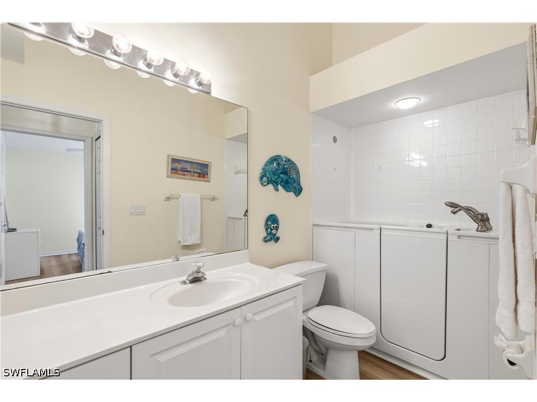 378 Melrose Place #4 Naples FL 34104 226019163 image16