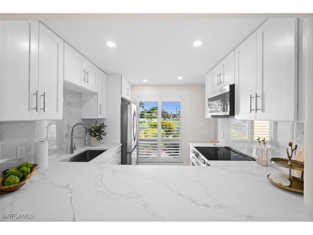 378 Palm Drive #1 Naples FL 34112 225082367 image1