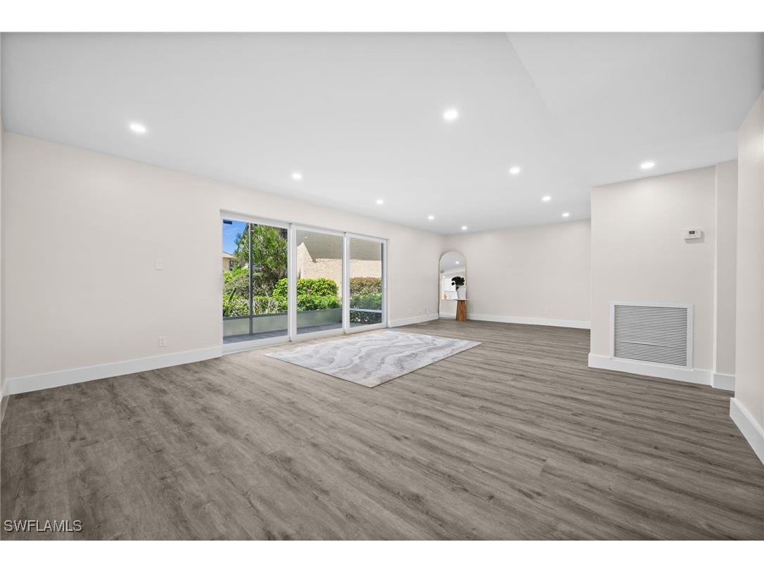 378 Palm Drive #1 Naples FL 34112 225082367 image10