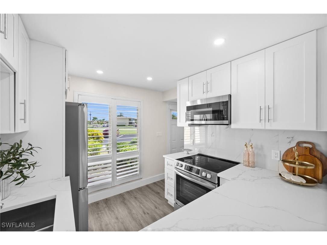 378 Palm Drive #1 Naples FL 34112 225082367 image8