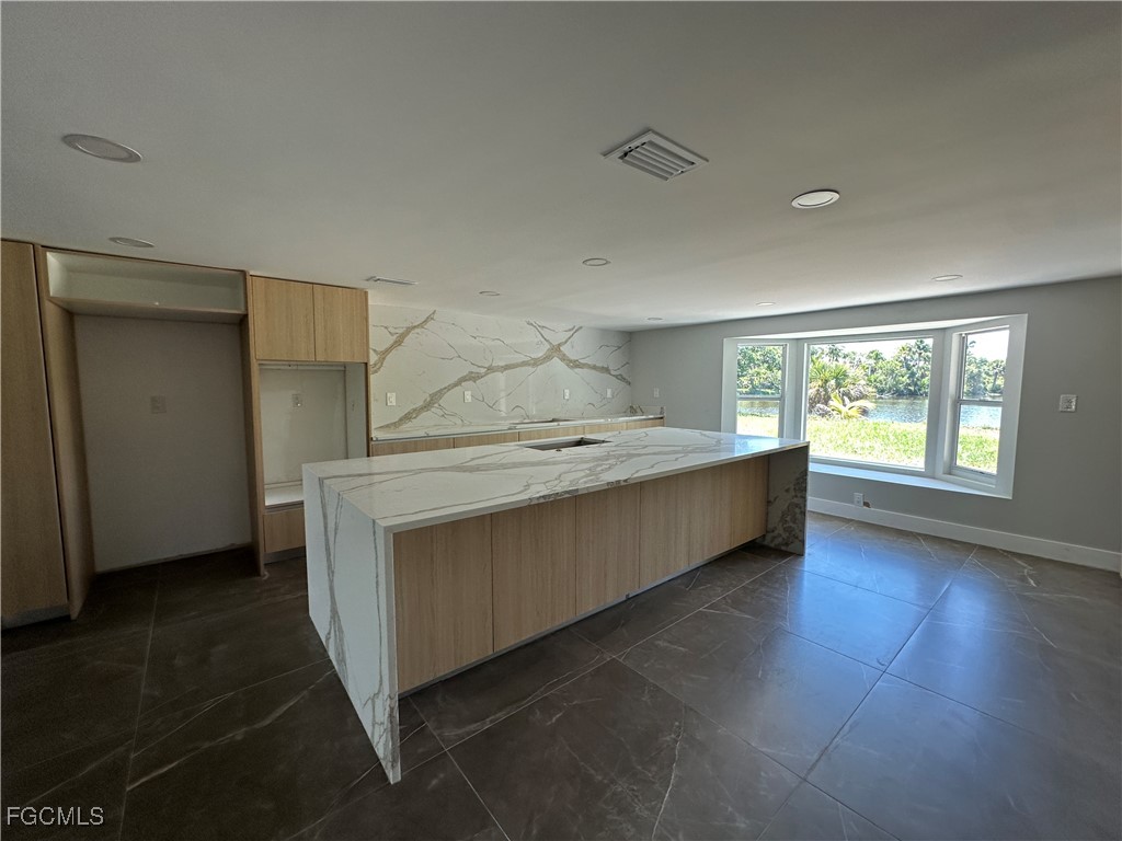 3784 Coquina Drive Sanibel FL 33957 2025010071 image5