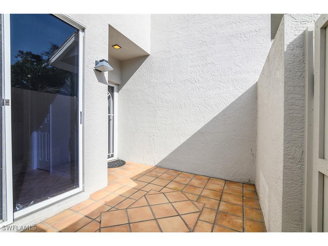 3785 Fieldstone Boulevard #203 Naples FL 34109 226006427 image4