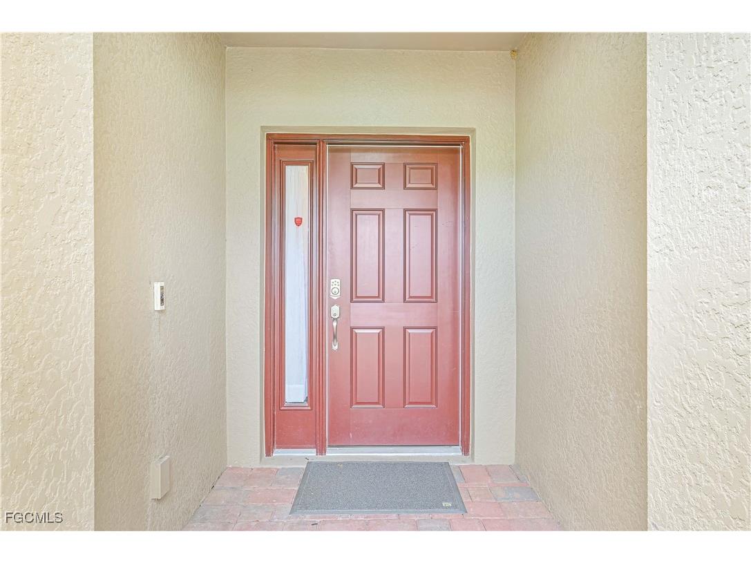 3786 Tilbor Circle Fort Myers FL 33916 2026001011 image5