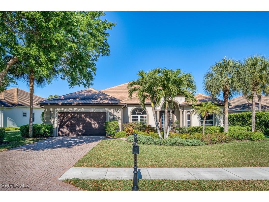 379 Cypress Way W Naples FL 34110 225032092 image1