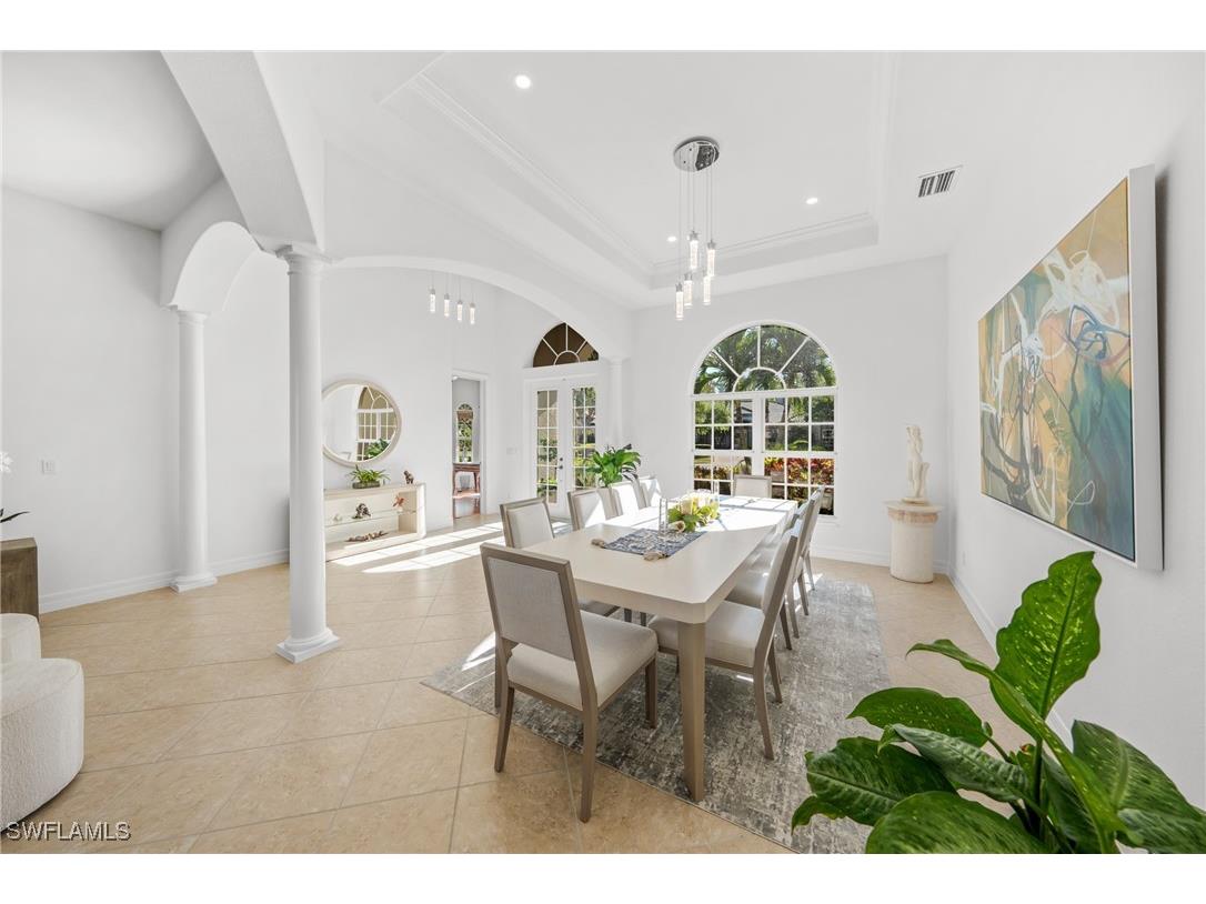 379 Cypress Way W Naples FL 34110 225032092 image10