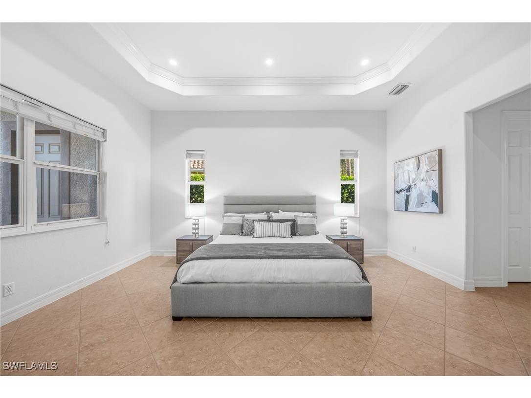 379 Cypress Way W Naples FL 34110 225032092 image33