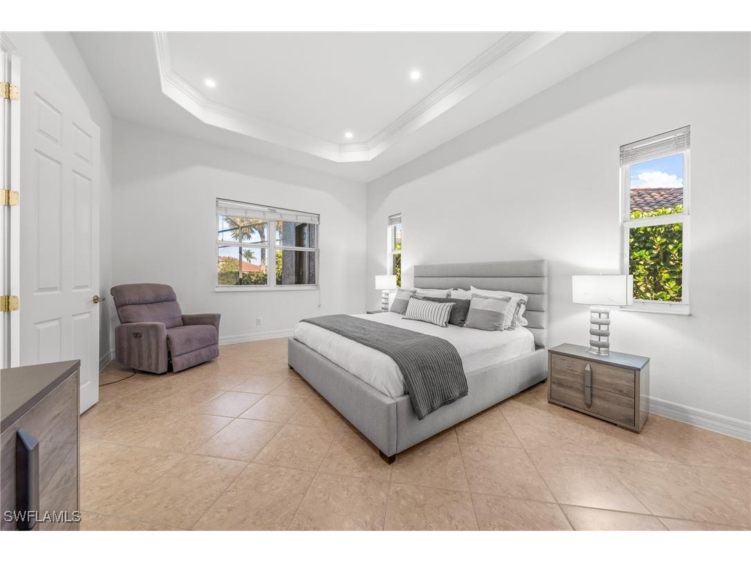 379 Cypress Way W Naples FL 34110 225032092 image35