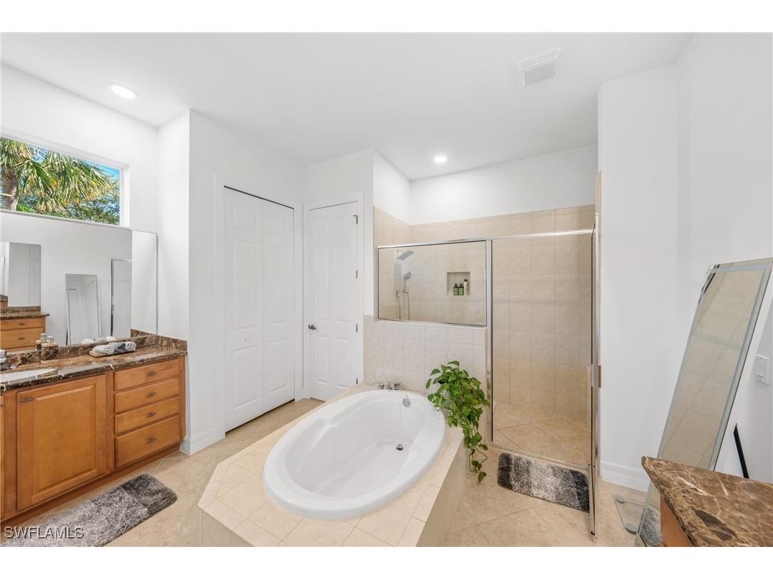 379 Cypress Way W Naples FL 34110 225032092 image37