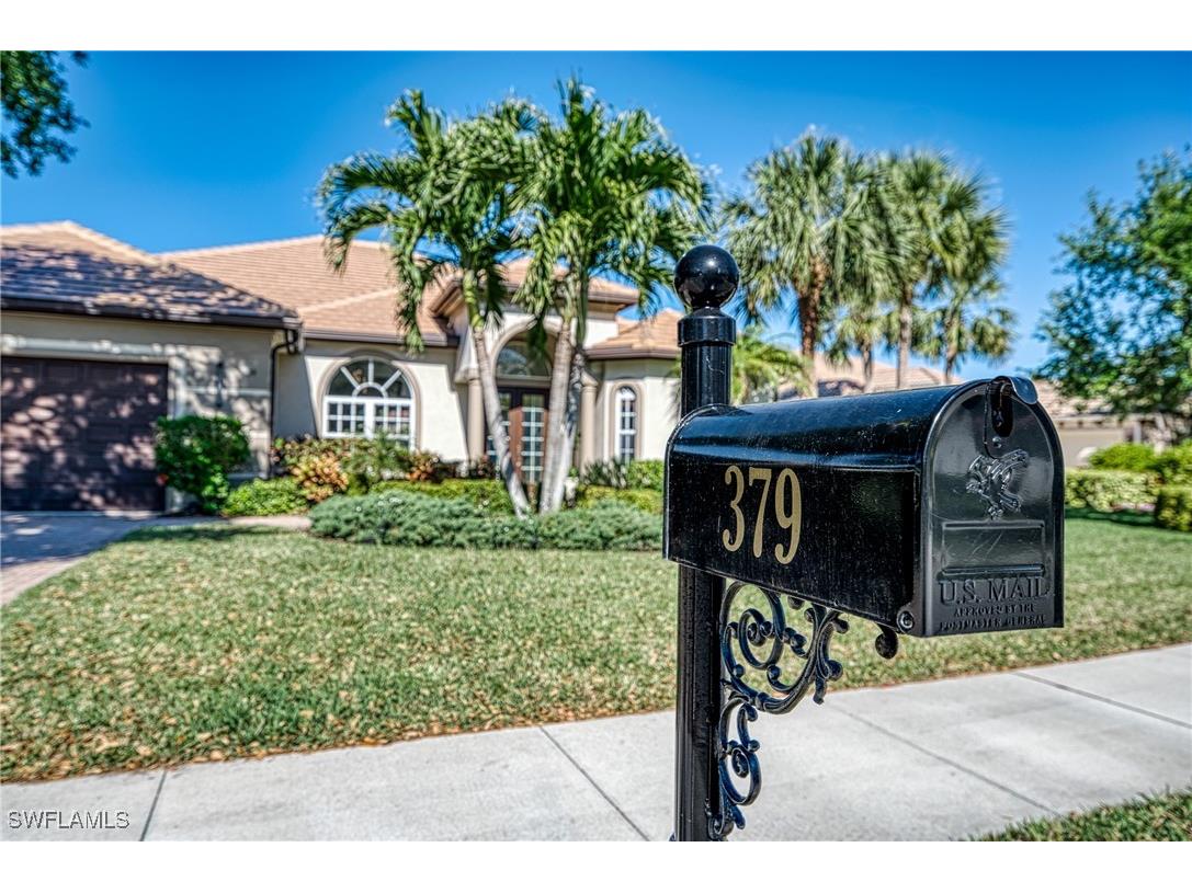 379 Cypress Way W Naples FL 34110 225032092 image49