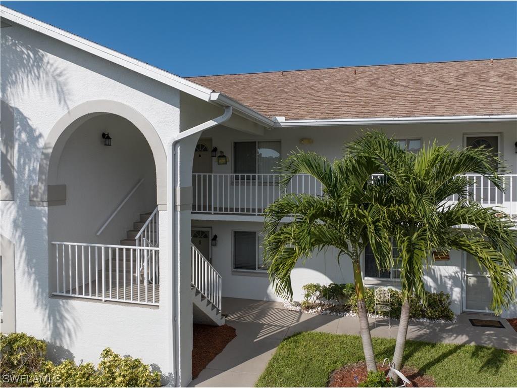 379 Gabriel Circle #5 Naples FL 34104 223056008 image1