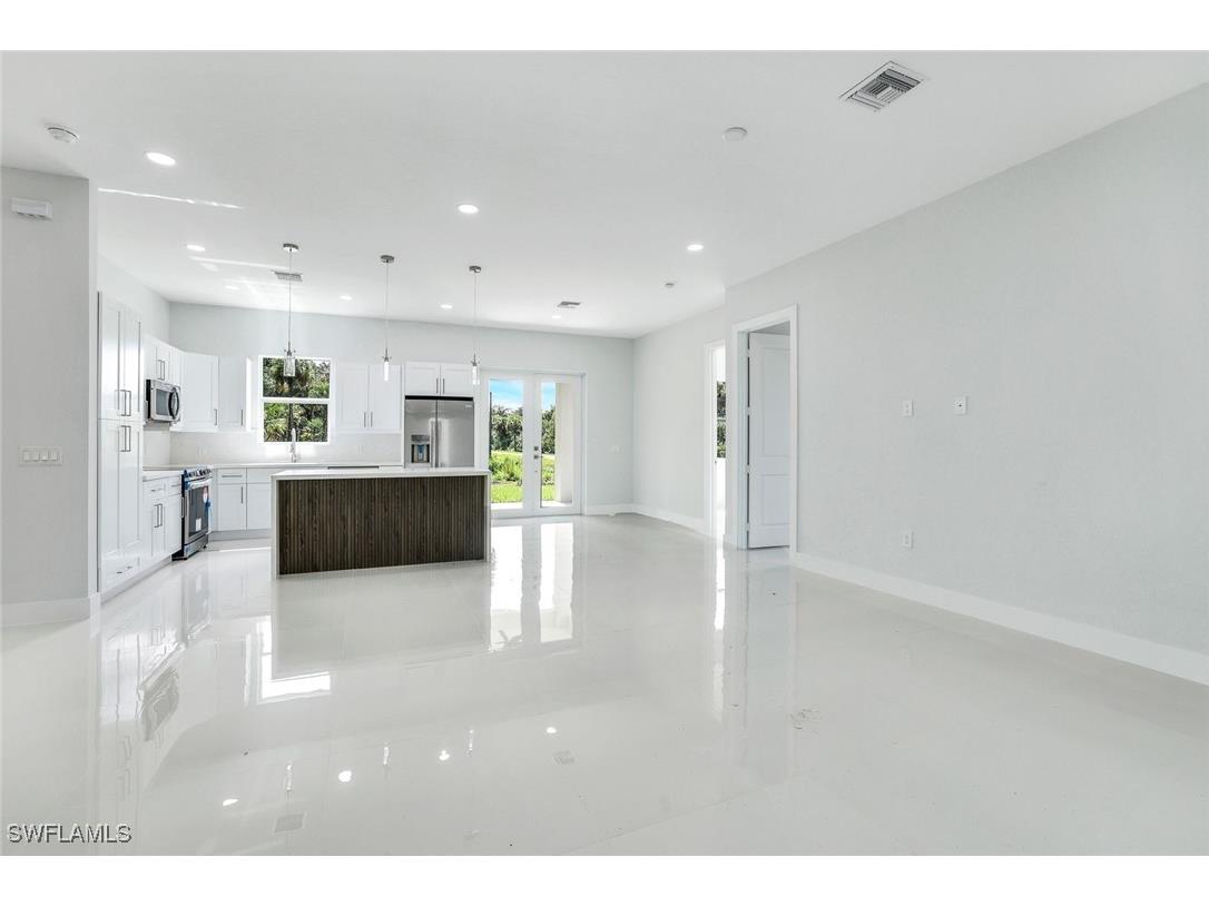 3790 Desoto Boulevard S Naples FL 34117 224040757 image1