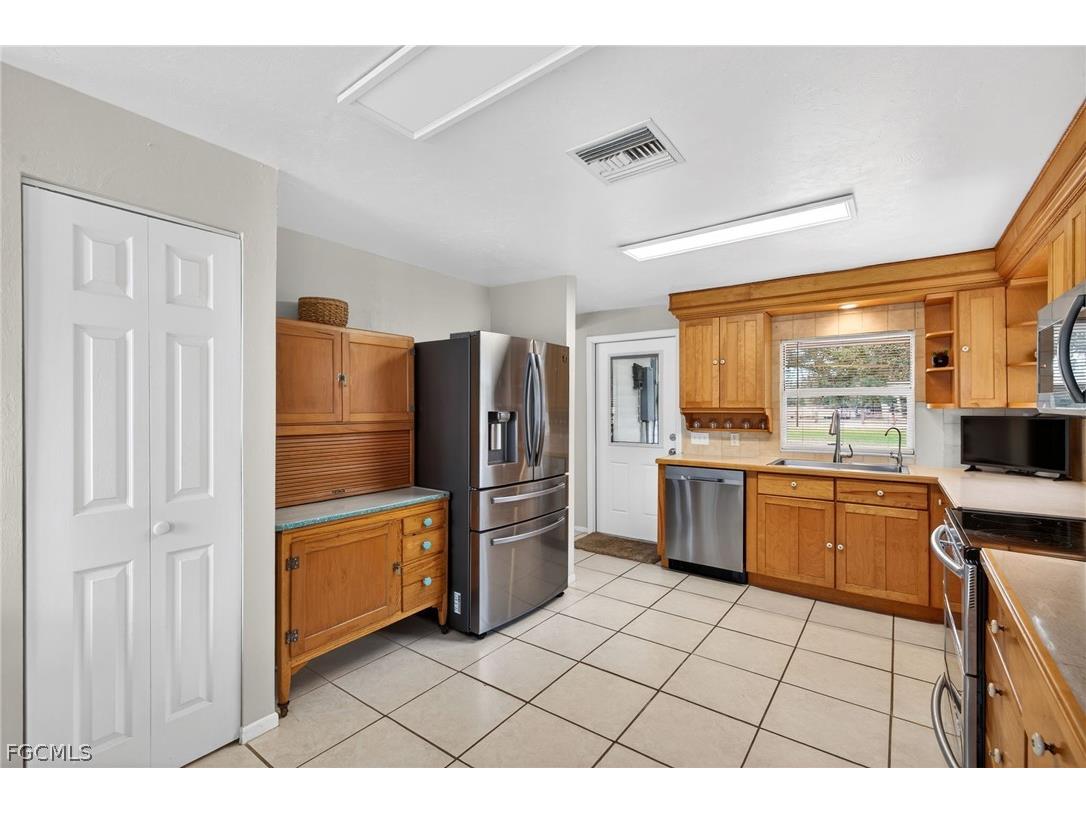 3790 Goggin Road Alva FL 33920 2026008196 image8