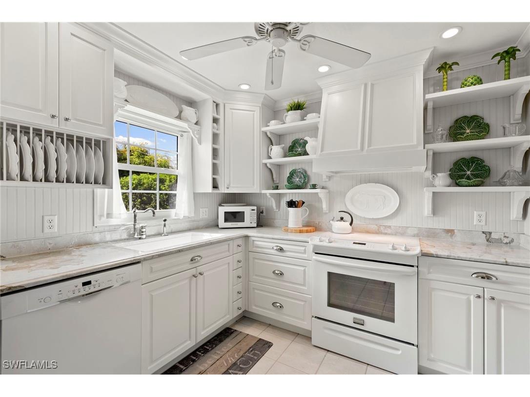 38 7th Street Bonita Springs FL 34134 225075926 image10