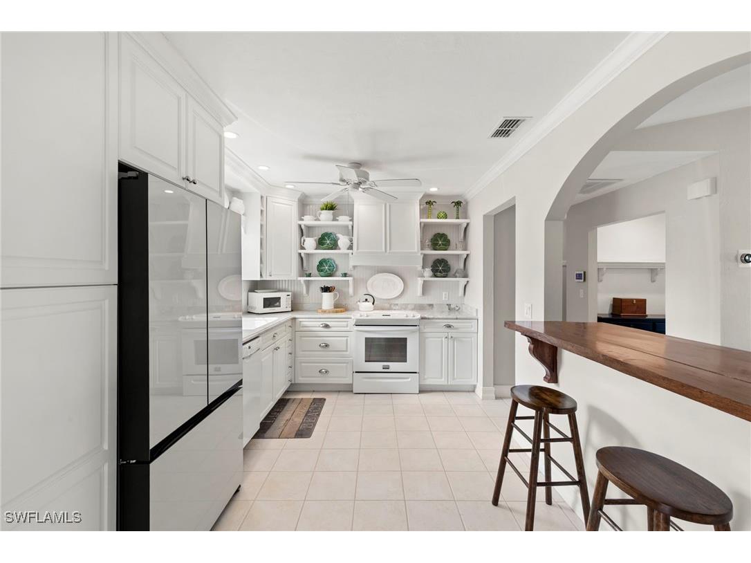 38 7th Street Bonita Springs FL 34134 225075926 image8