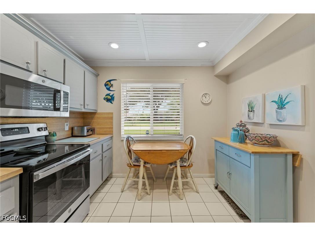 38 Glades Boulevard #1 Naples FL 34112 2026024180 image3