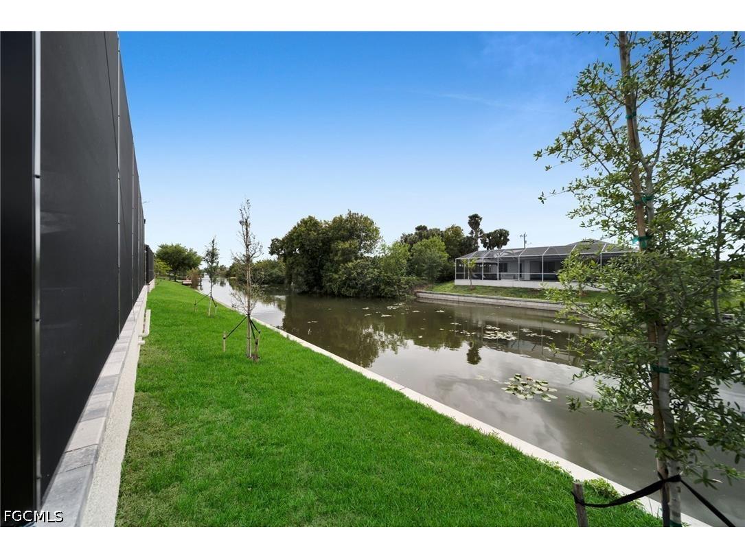 38 NE 8th Place Cape Coral FL 33909 2026016628 image40