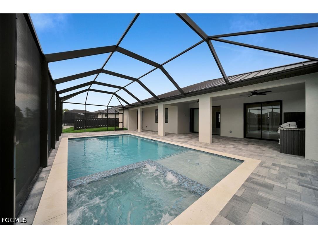 38 NE 8th Place Cape Coral FL 33909 2026016628 image6
