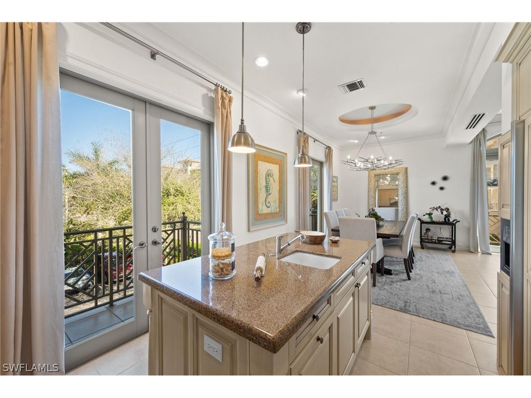 380 10th Street S #202 Naples FL 34102 226007934 image12
