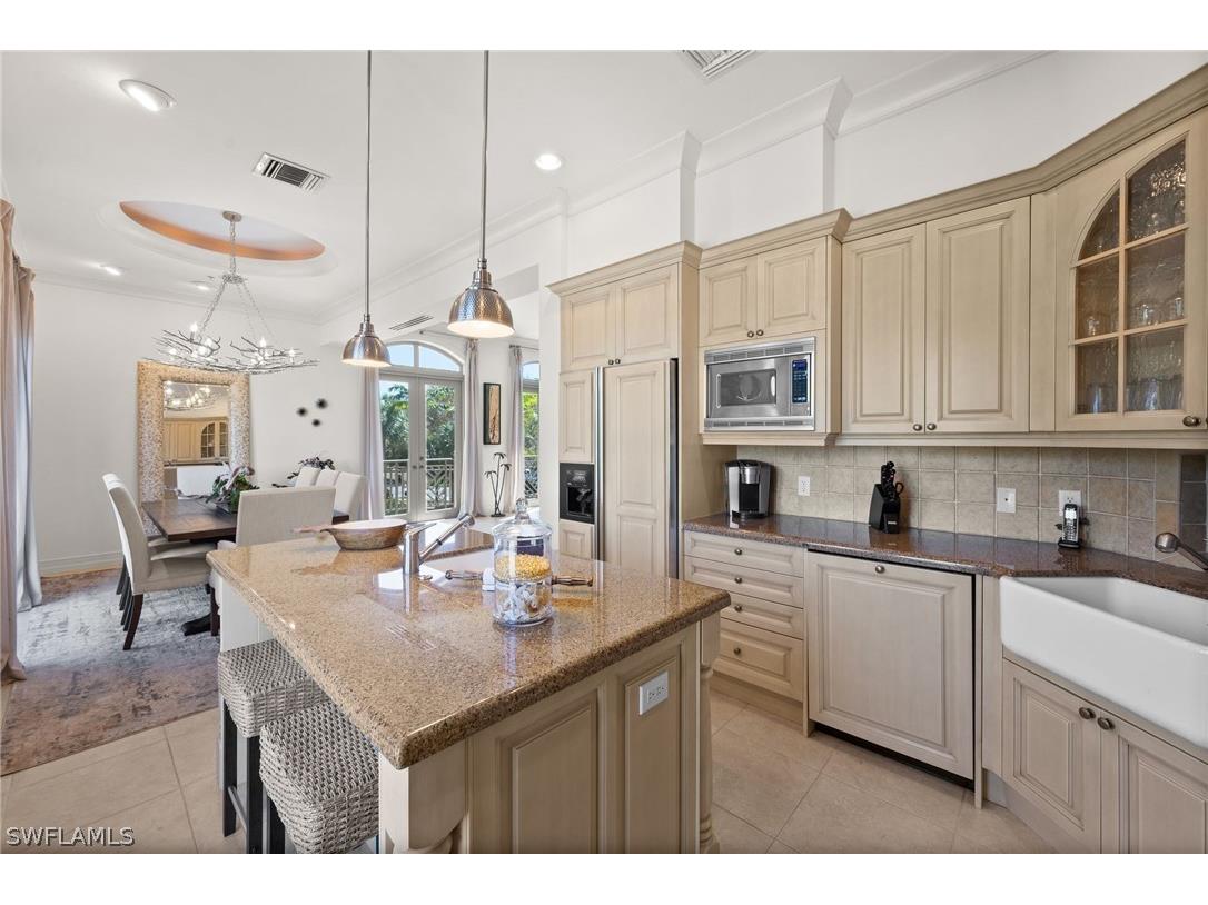 380 10th Street S #202 Naples FL 34102 226007934 image13