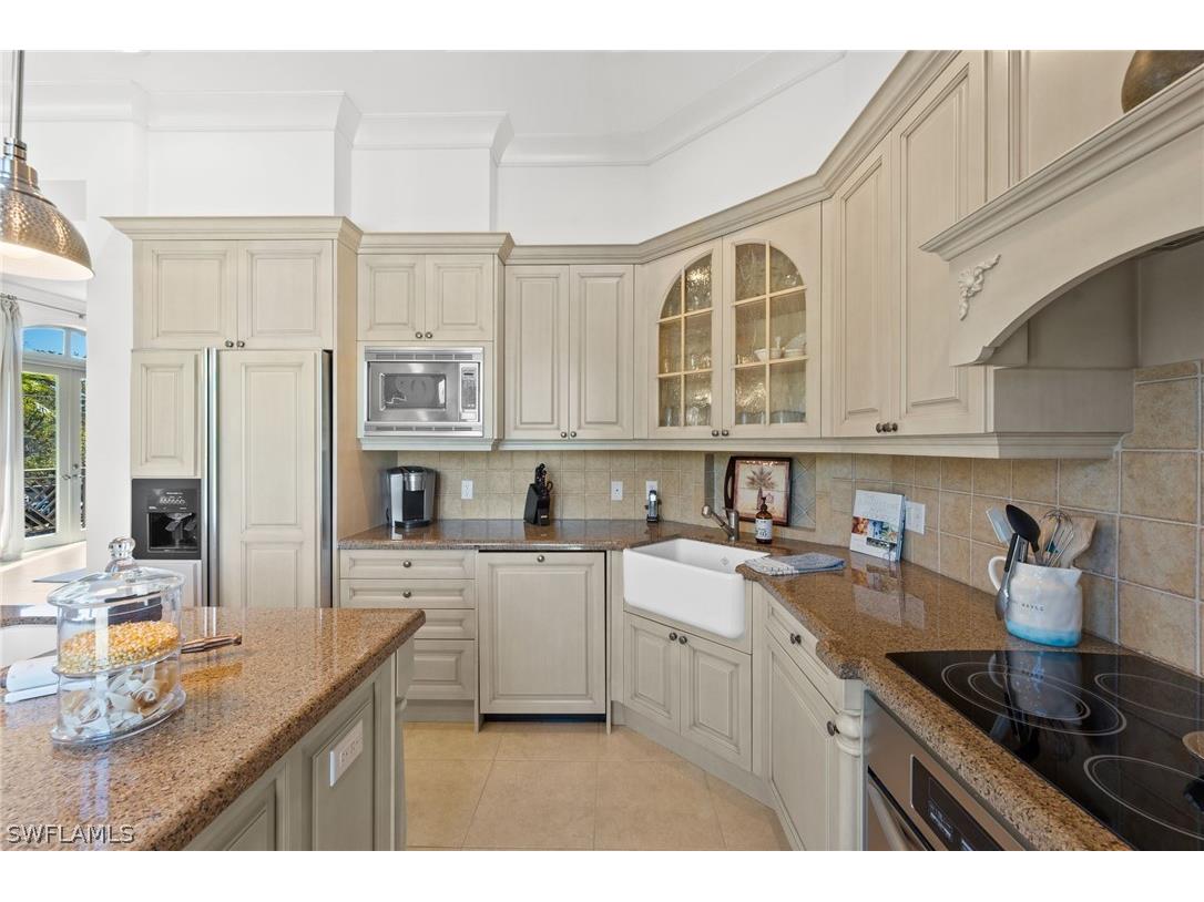 380 10th Street S #202 Naples FL 34102 226007934 image14