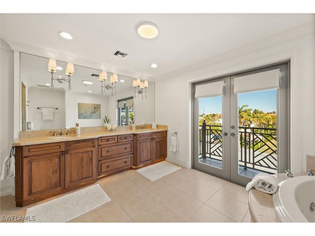 380 10th Street S #202 Naples FL 34102 226007934 image30