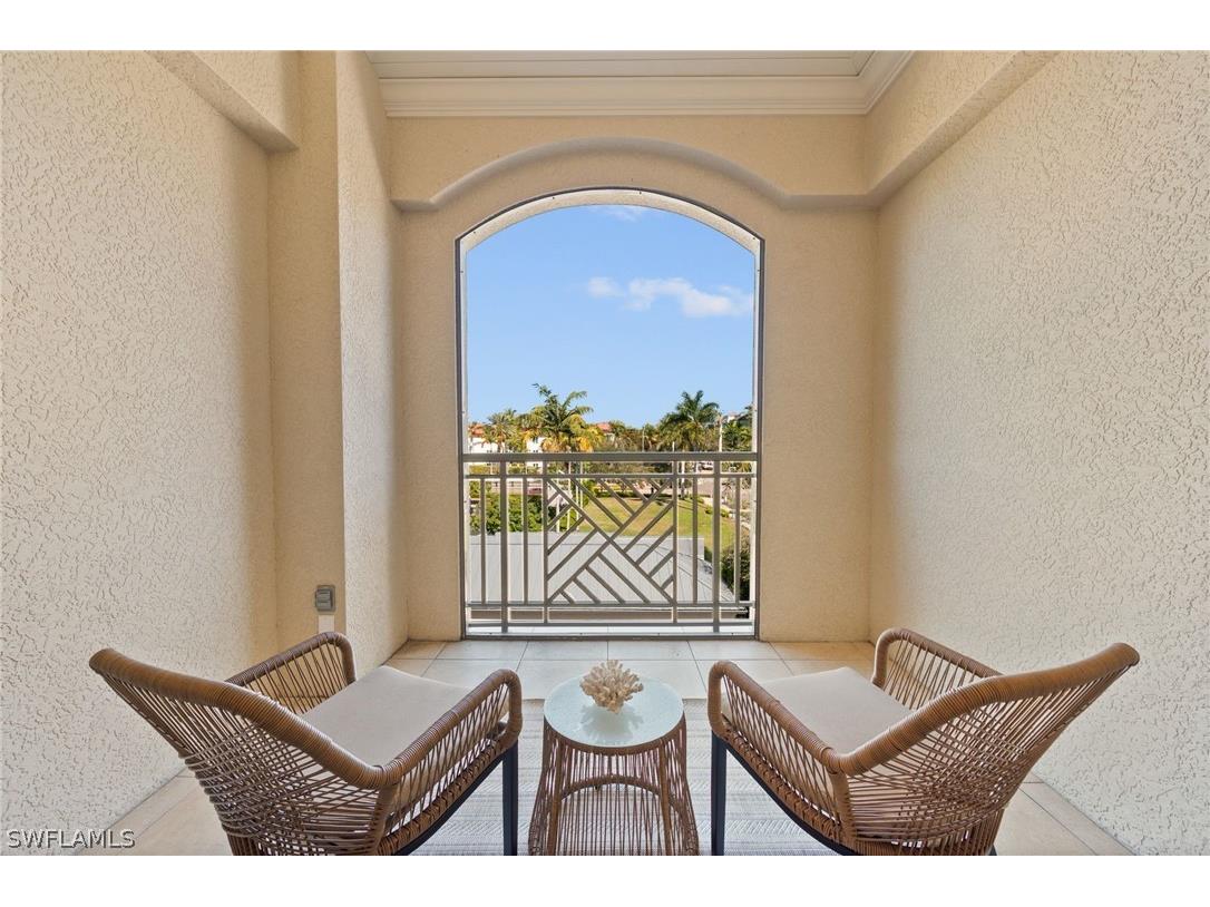 380 10th Street S #202 Naples FL 34102 226007934 image34