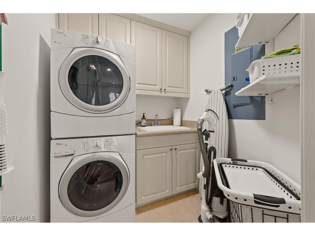 380 10th Street S #202 Naples FL 34102 226007934 image36