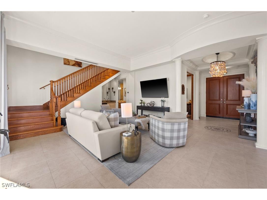 380 10th Street S #202 Naples FL 34102 226007934 image4