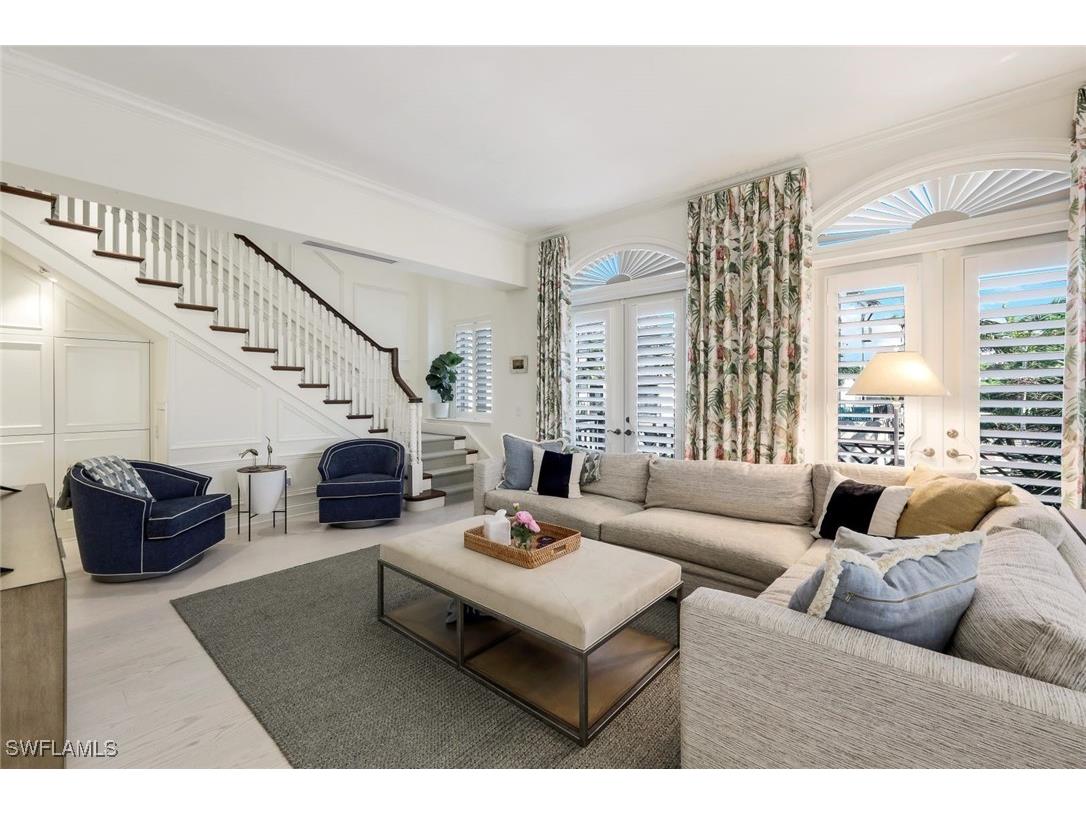 380 10th Street S #204 Naples FL 34102 224094249 image1