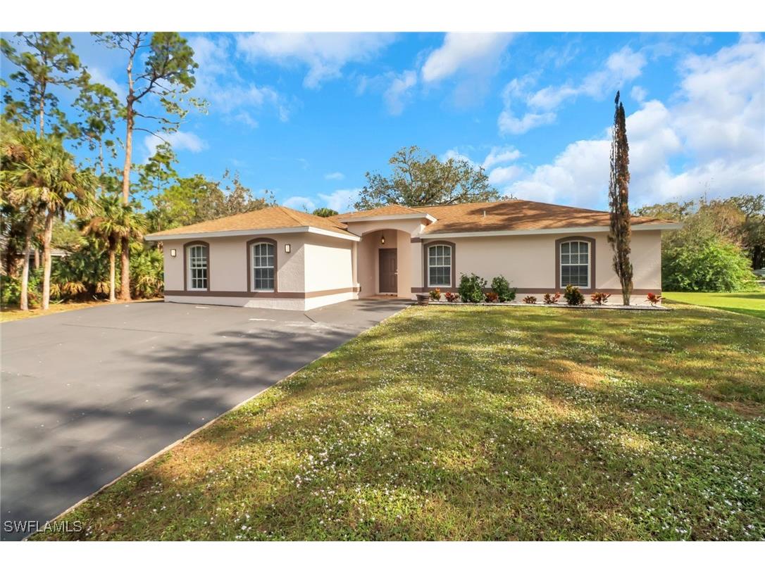 380 13th Street NW Naples FL 34120 225018994 image4