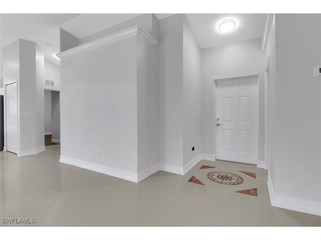 380 13th Street NW Naples FL 34120 225018994 image5