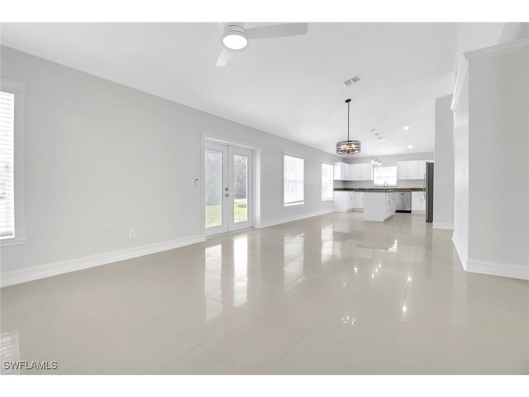 380 13th Street NW Naples FL 34120 225018994 image6