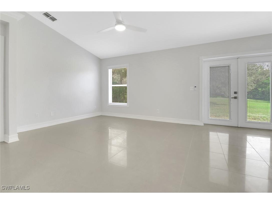 380 13th Street NW Naples FL 34120 225018994 image8