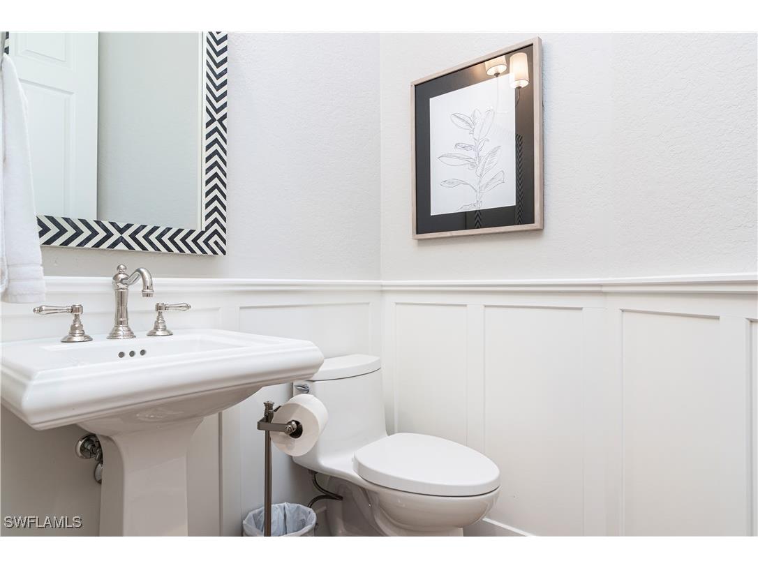 380 5th Avenue N Naples FL 34102 225076302 image9