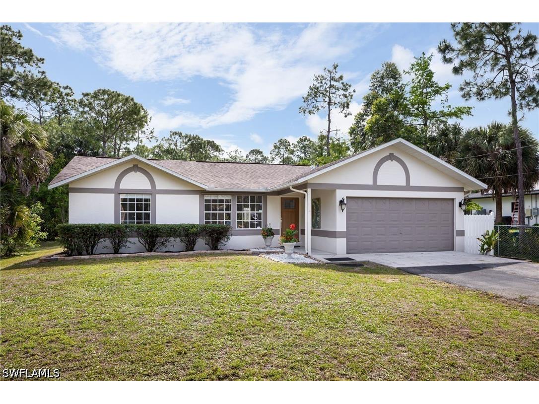 380 6th Street NE Naples FL 34120 226014551 image2