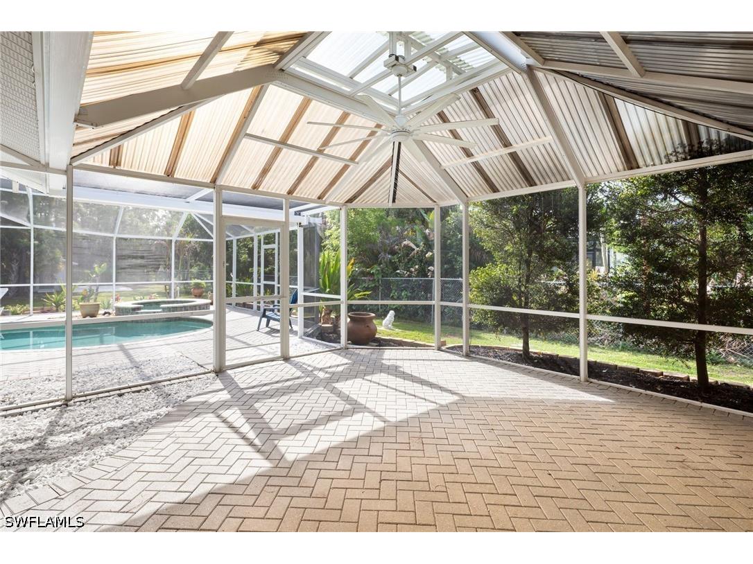 380 6th Street NE Naples FL 34120 226014551 image34