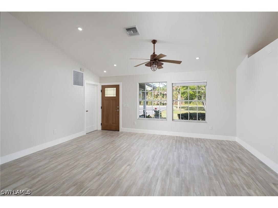 380 6th Street NE Naples FL 34120 226014551 image8