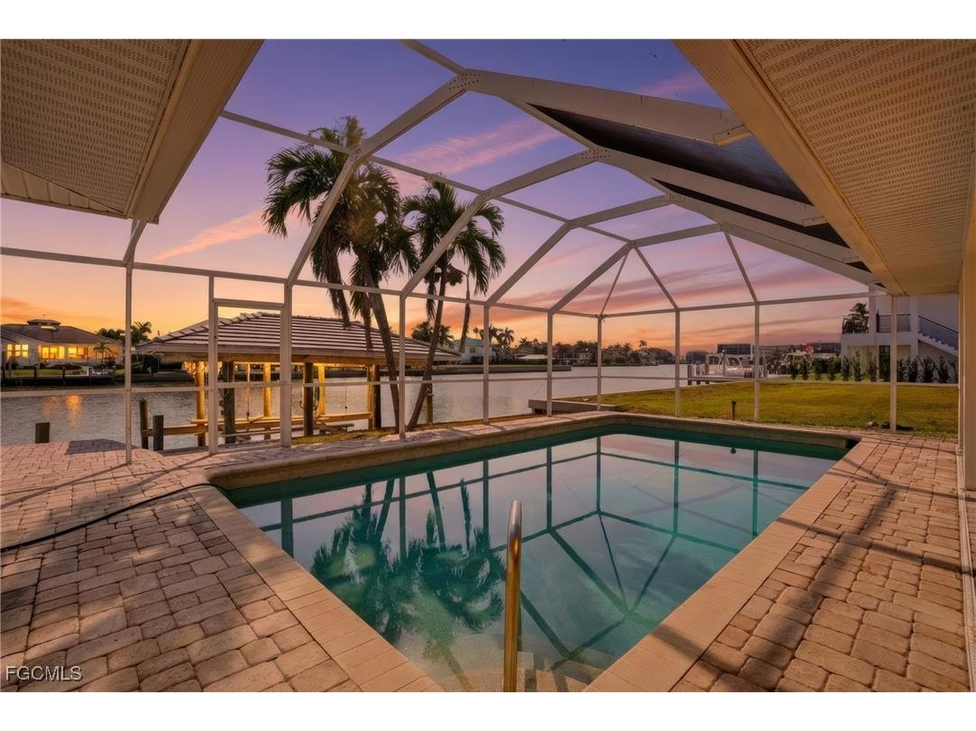 380 Conners Avenue Naples FL 34108 2026002205 image1