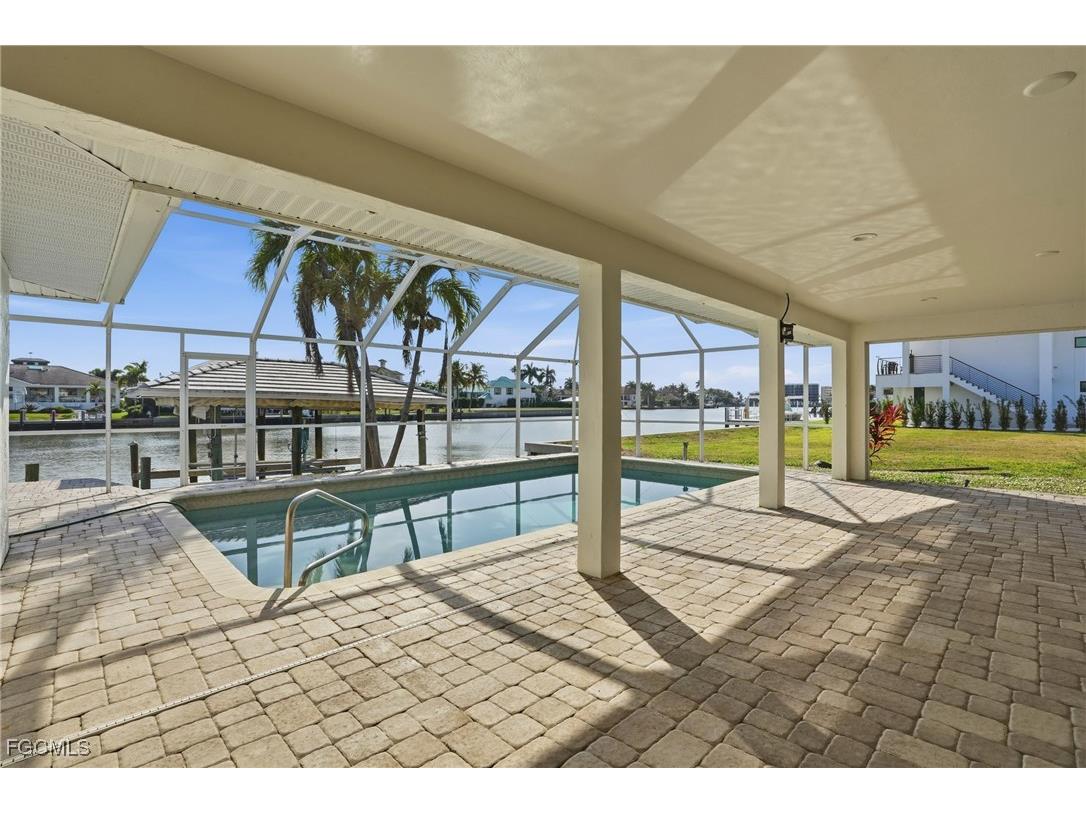 380 Conners Avenue Naples FL 34108 2026002205 image32