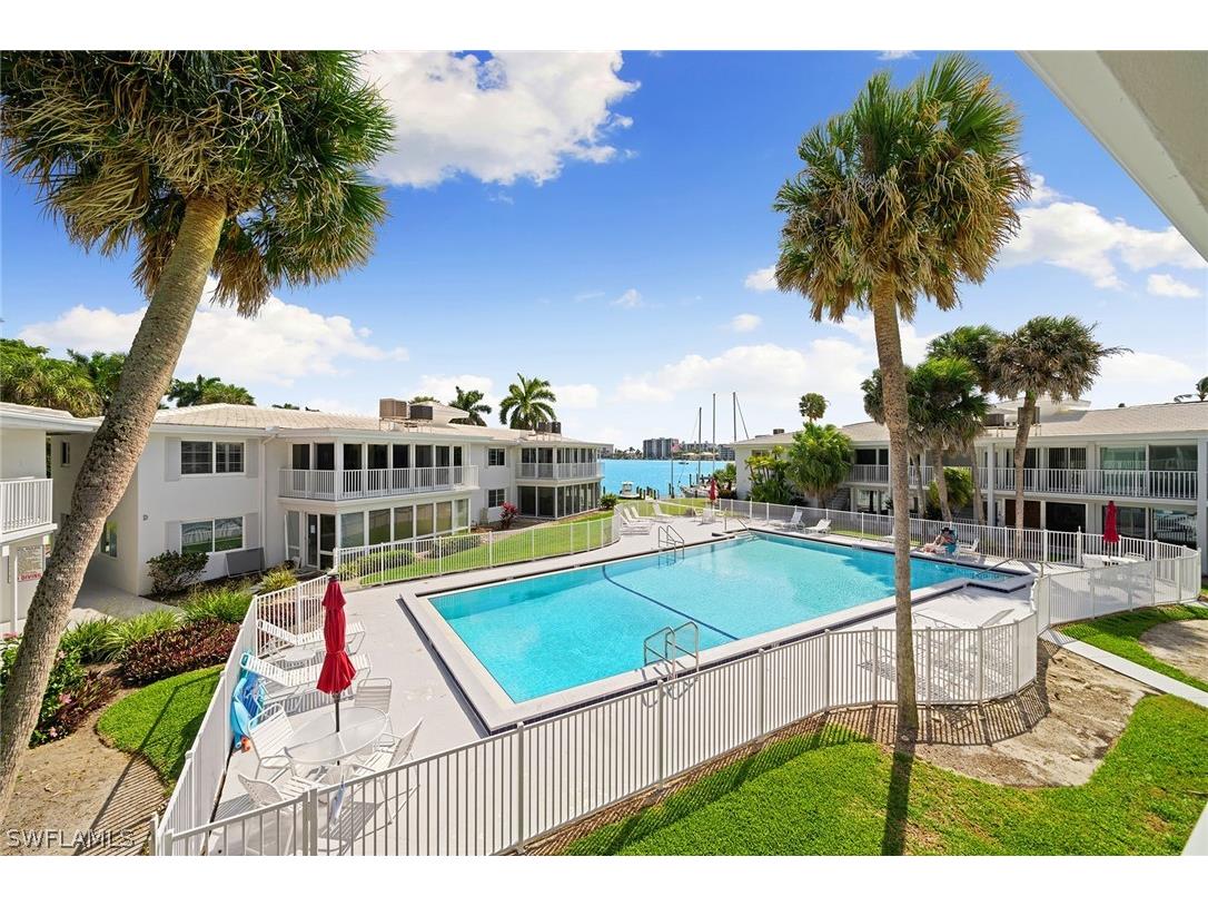 380 Harbour Drive #380 Naples FL 34103 224028334 image1