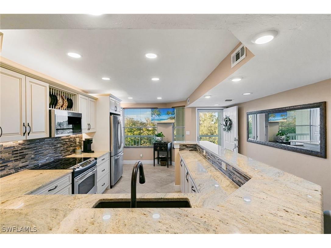 380 Horse Creek Drive #403 Naples FL 34110 226006318 image5