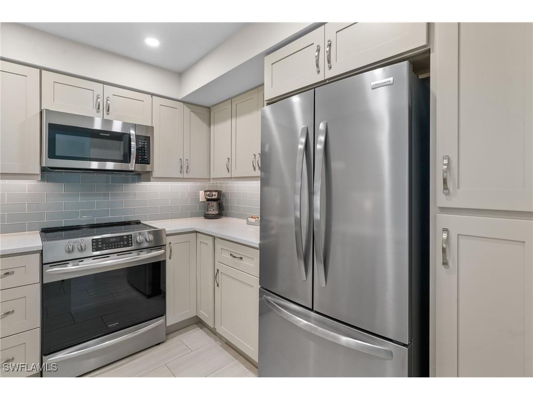 380 Seaview Court #1107 Marco Island FL 34145 225076313 image11