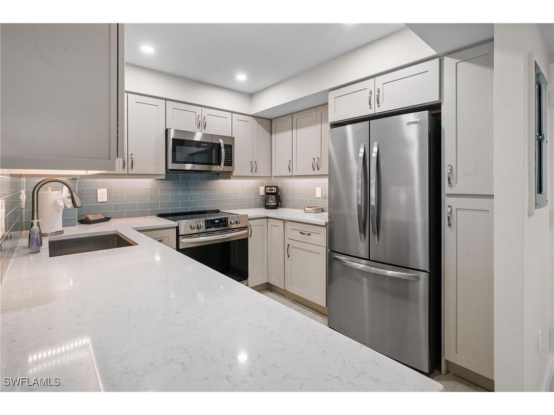 380 Seaview Court #1107 Marco Island FL 34145 225076313 image15